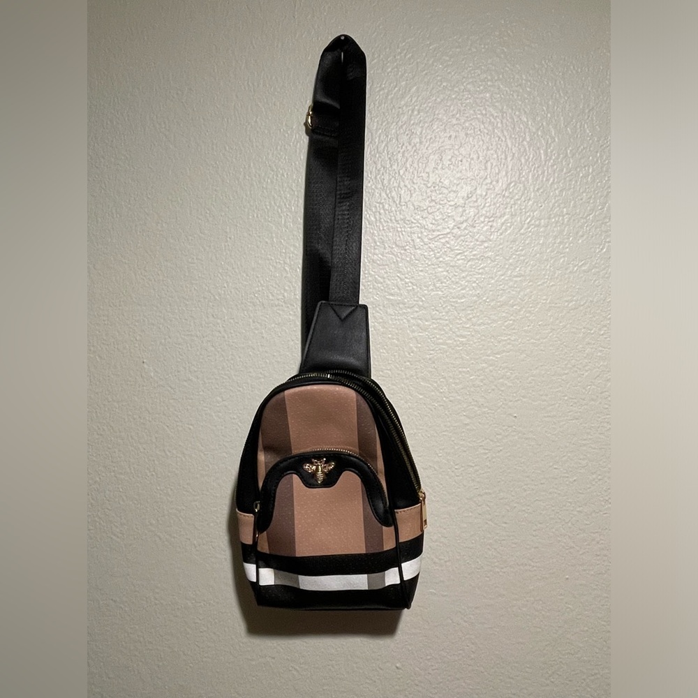 Stylish Black and Brown Sling Bag